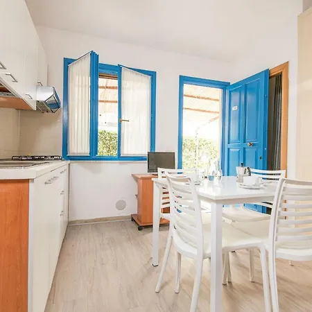 Isa-appartament Plus: Mezzanine Retreat With Pool Access Aparthotel *